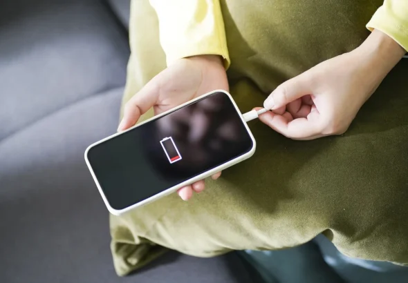 chomu-telefon-shvydko-rozriadzhaietsia-prychyny-i-rishennia-2026-160a